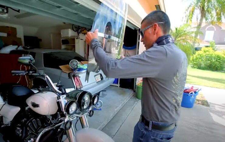 attaching the windshield